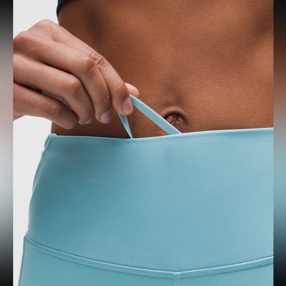 NWT LULULEMON Athletica Fast and Free HR Tight 25”| washed blue | Sz: 8 - Picture 4 of 6